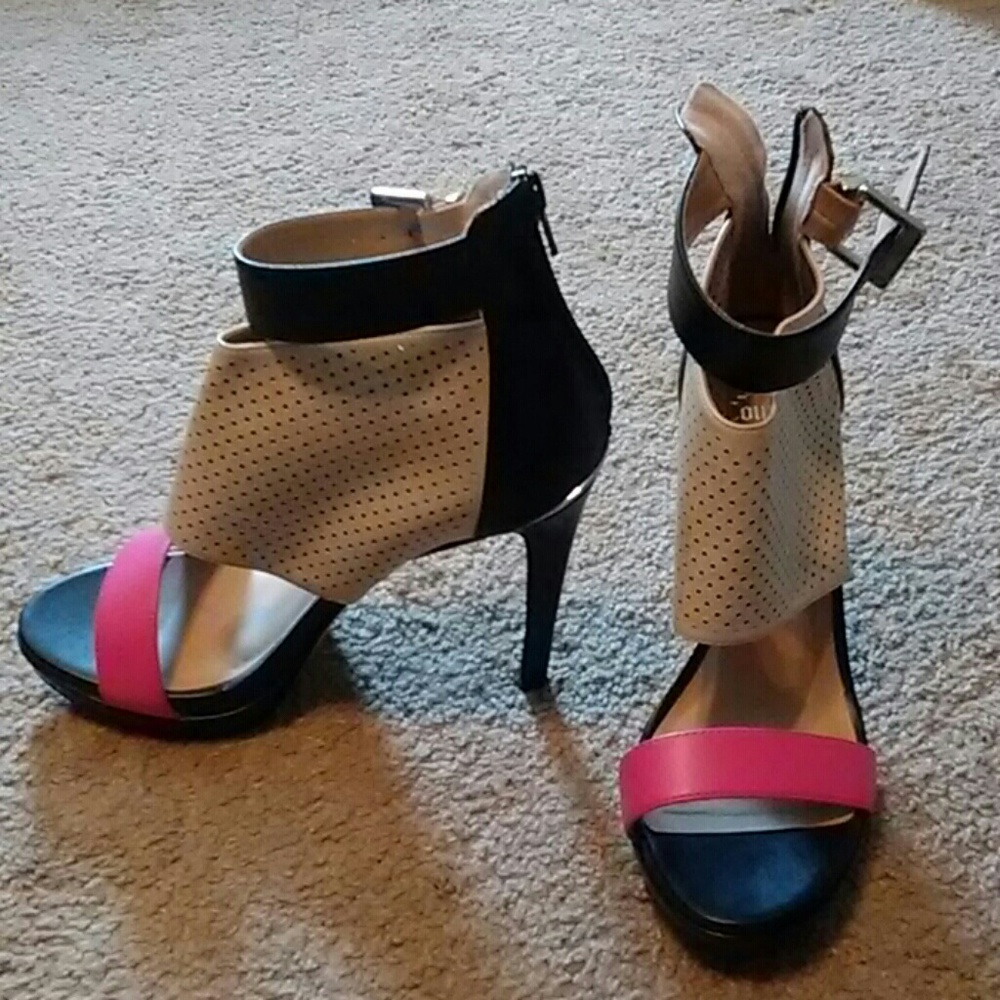 Juicy Couture High Heels